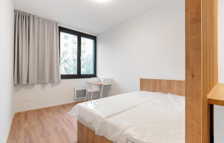 Modern Studio Near Airport And City Centre! Lägenhet Prag Exteriör bild